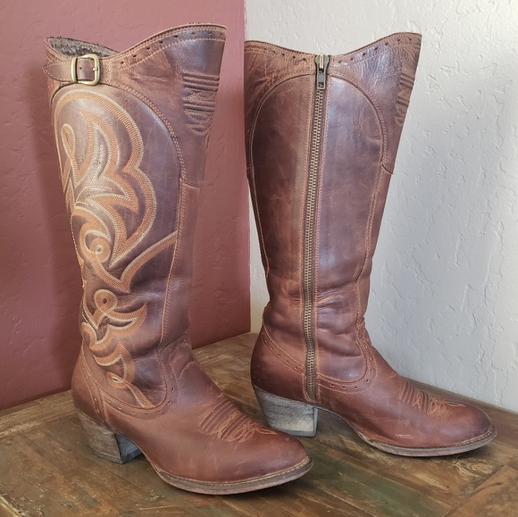 Ariat Shoes - Gorgeous Ariat boots 😍😍